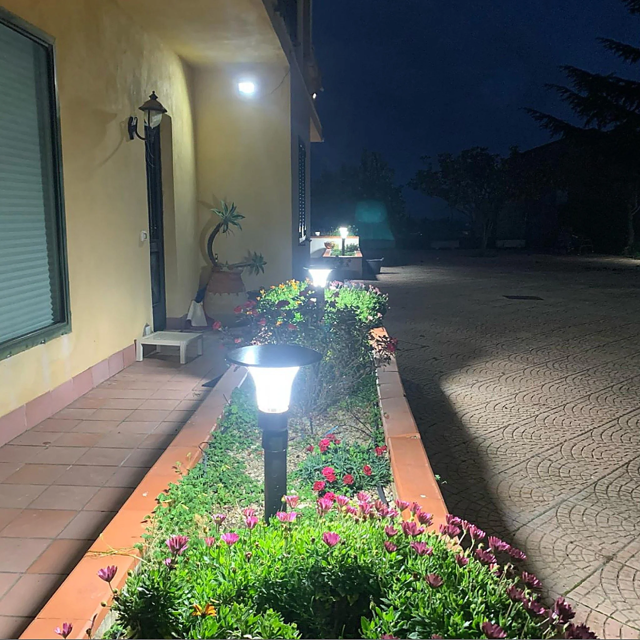 Lampioncino Solare da Giardino 2200 Lumen "LMS-088" - Image 7